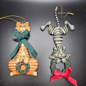 Vintage Kurt Adler Cat Christmas Ornaments Resin Lot of 2 Whimsical Wreath Cats